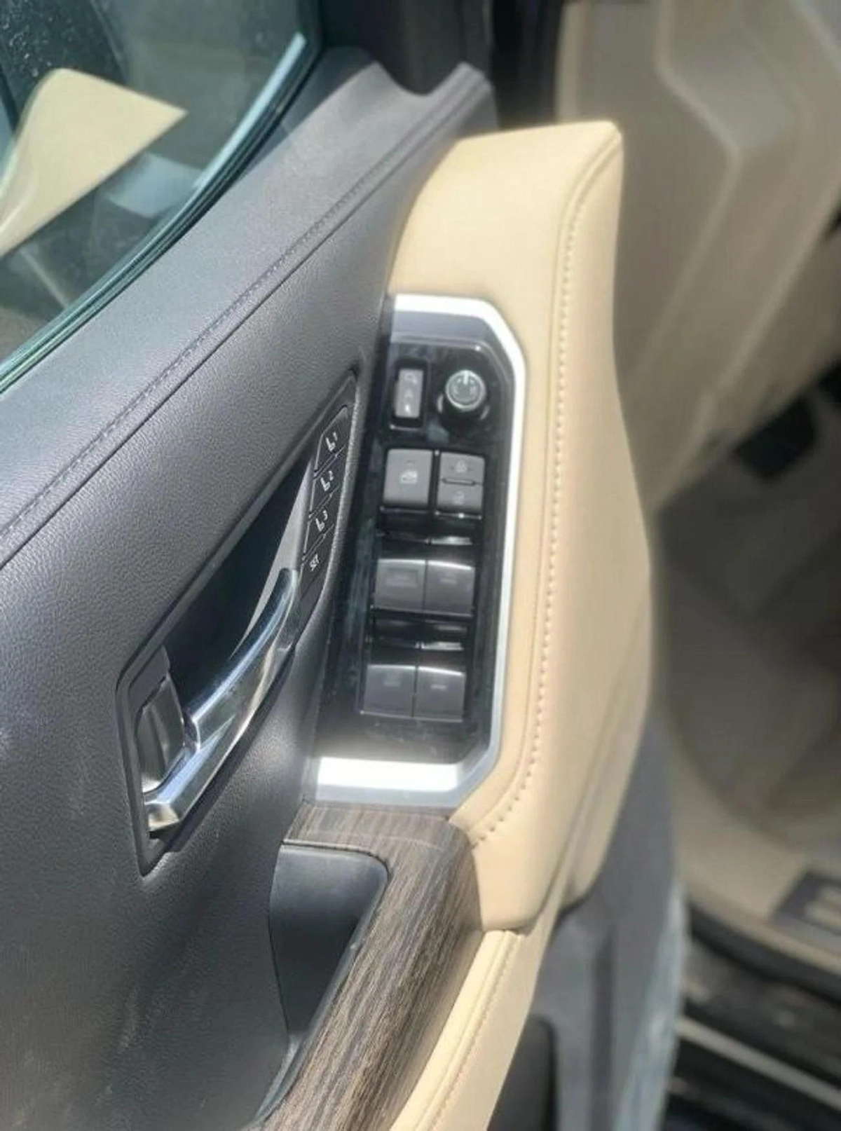 Toyota Land Cruiser VX-15-15