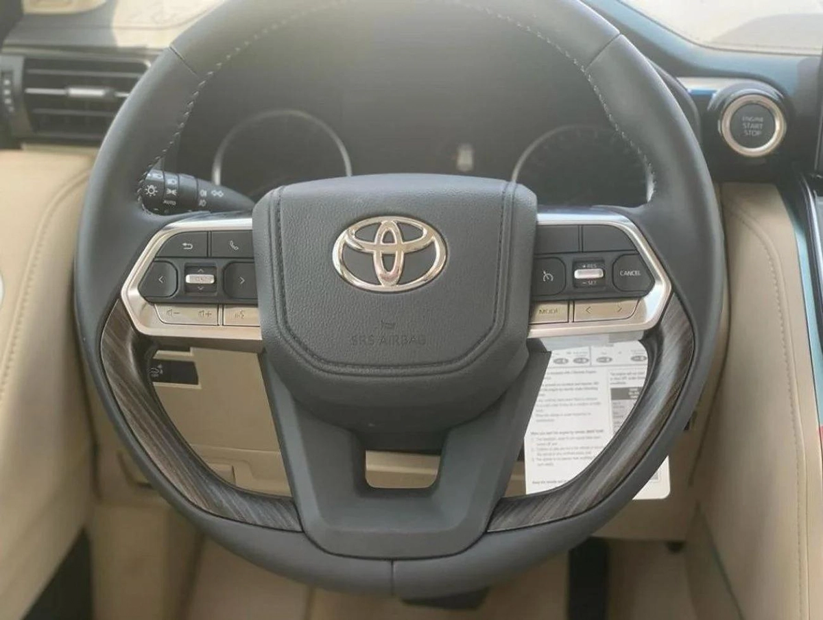 Toyota Land Cruiser VX-2-2