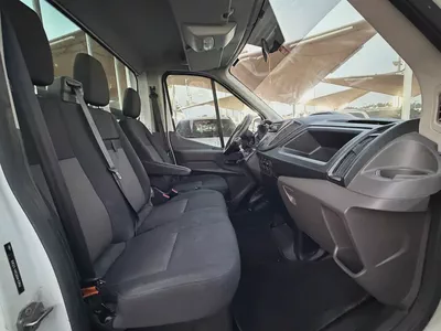 Ford Transit 2022 White Pickup-12