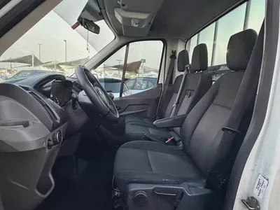 Ford Transit 2022 White Pickup-8