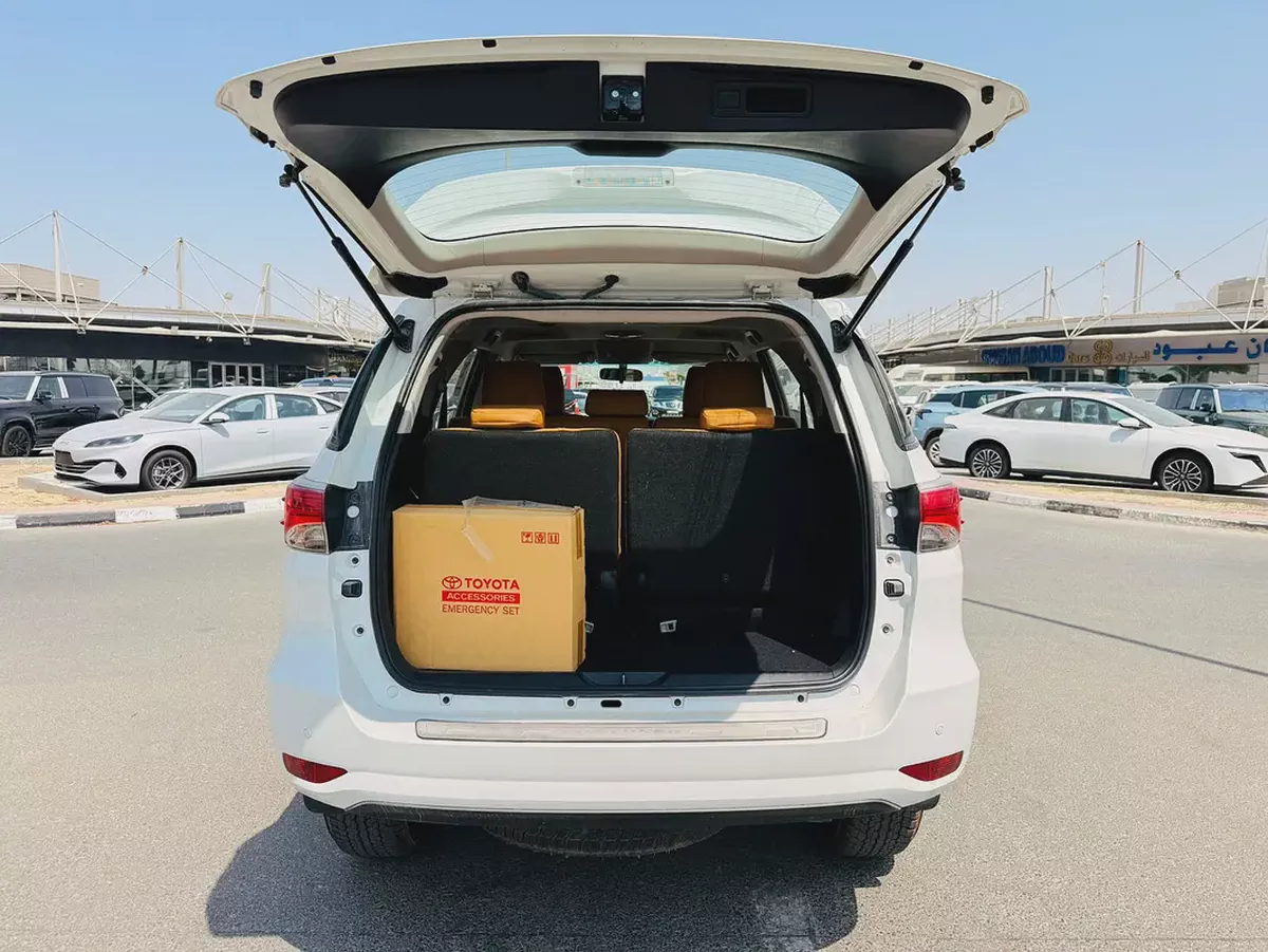 Toyota Fortuner GXR 2.7 2026 GCC Specs for export-19-19