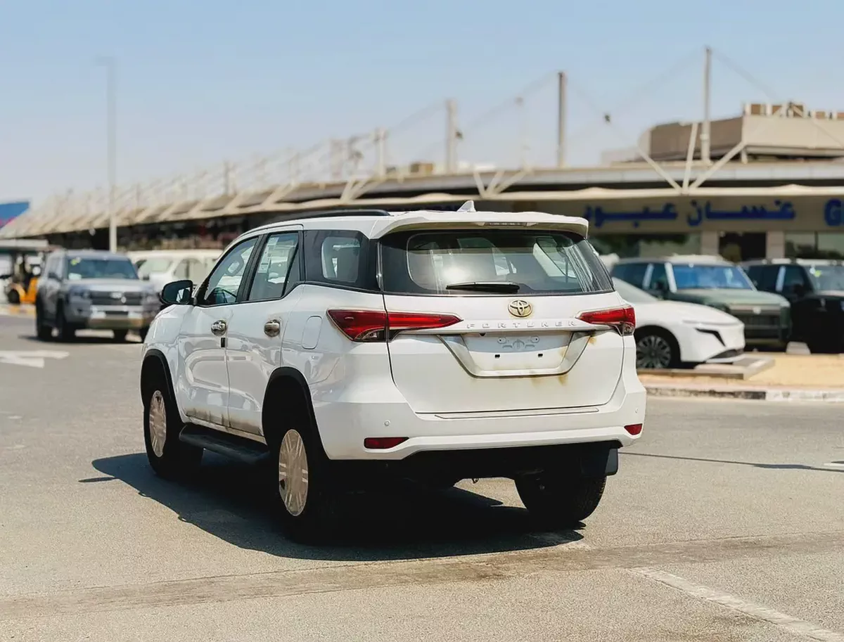 Toyota Fortuner GXR 2.7 2026 GCC Specs for export-3-3