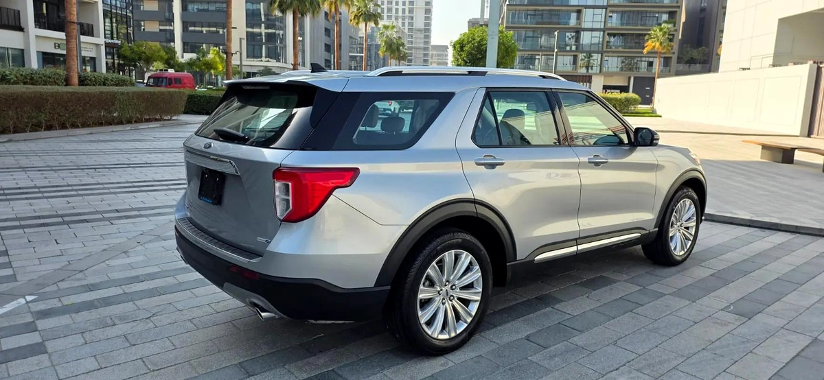2022Ford Explorer Limited Excellent Condition-Under Warranty and Service Contract-Finance Available-12-12