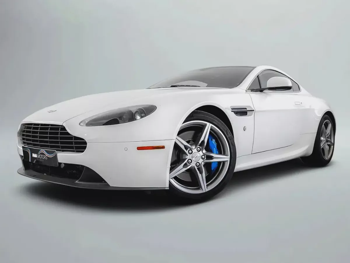 CASH ONLY: 165,000 AED | 2016 Aston Martin V8 Vantage / GCC Specs-4-4