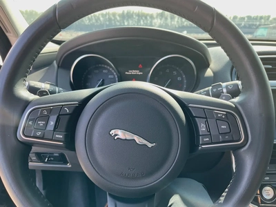 Jaguar XE Limited Edition-12