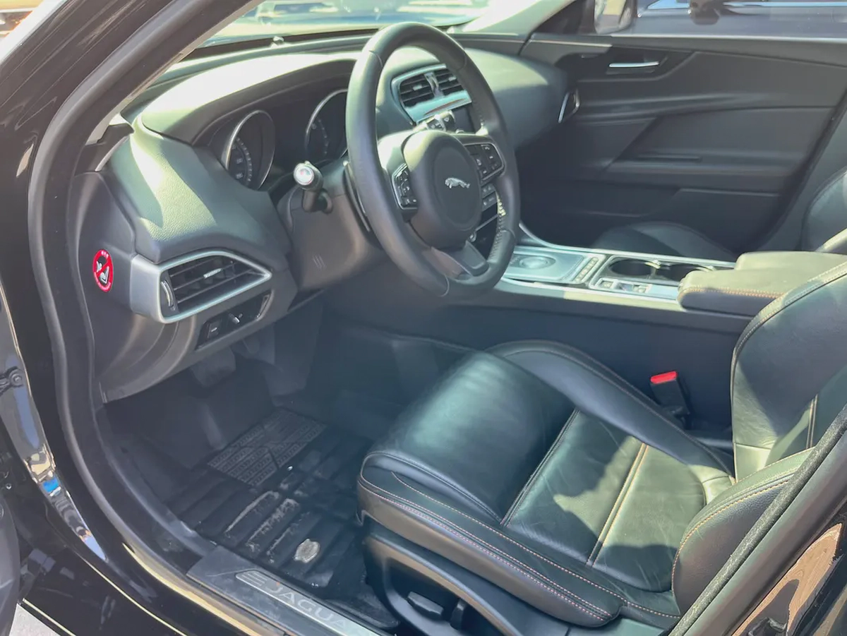 Jaguar XE Limited Edition-6-6