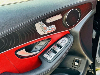 Mercedes Benz GLC250 AMG 2.0L-17
