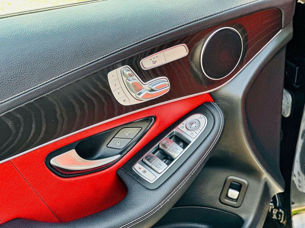 Mercedes Benz GLC250 AMG 2.0L-17-0