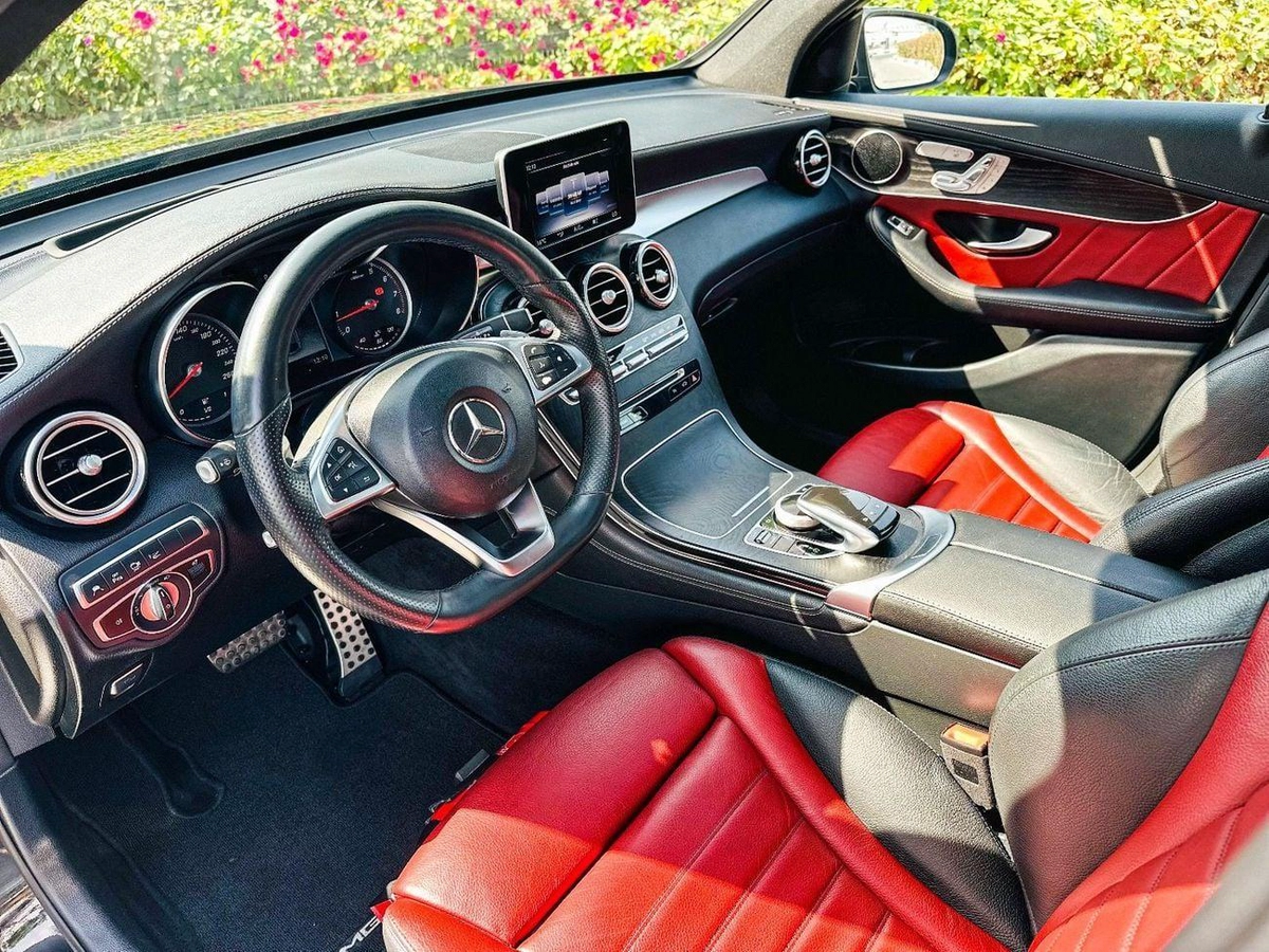 Mercedes Benz GLC250 AMG 2.0L-18-0