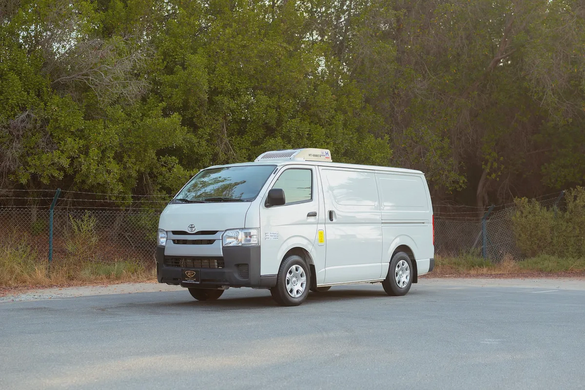 Hiace Standard Roof | Chiller Van | GCC Specs | Ref#T30461