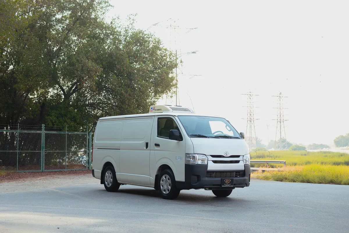 Hiace Standard Roof | Chiller Van | GCC Specs | Ref#T30461