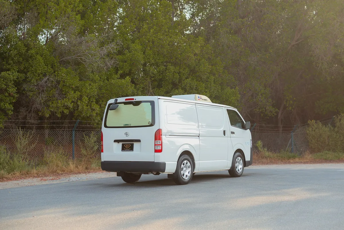 Hiace Standard Roof | Chiller Van | GCC Specs | Ref#T30461-2-2