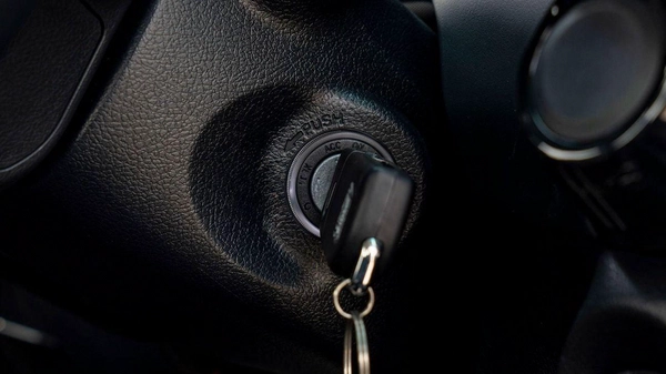 Toyota Hilux Toyota Hilux Toyota Hilux 2.7L petrol A/T MY25
