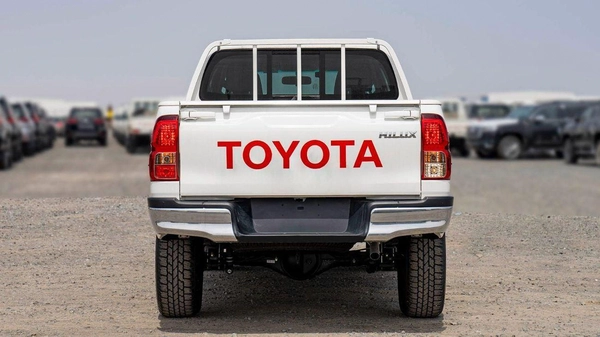 Toyota Hilux Toyota Hilux Toyota Hilux 2.7L petrol A/T MY25