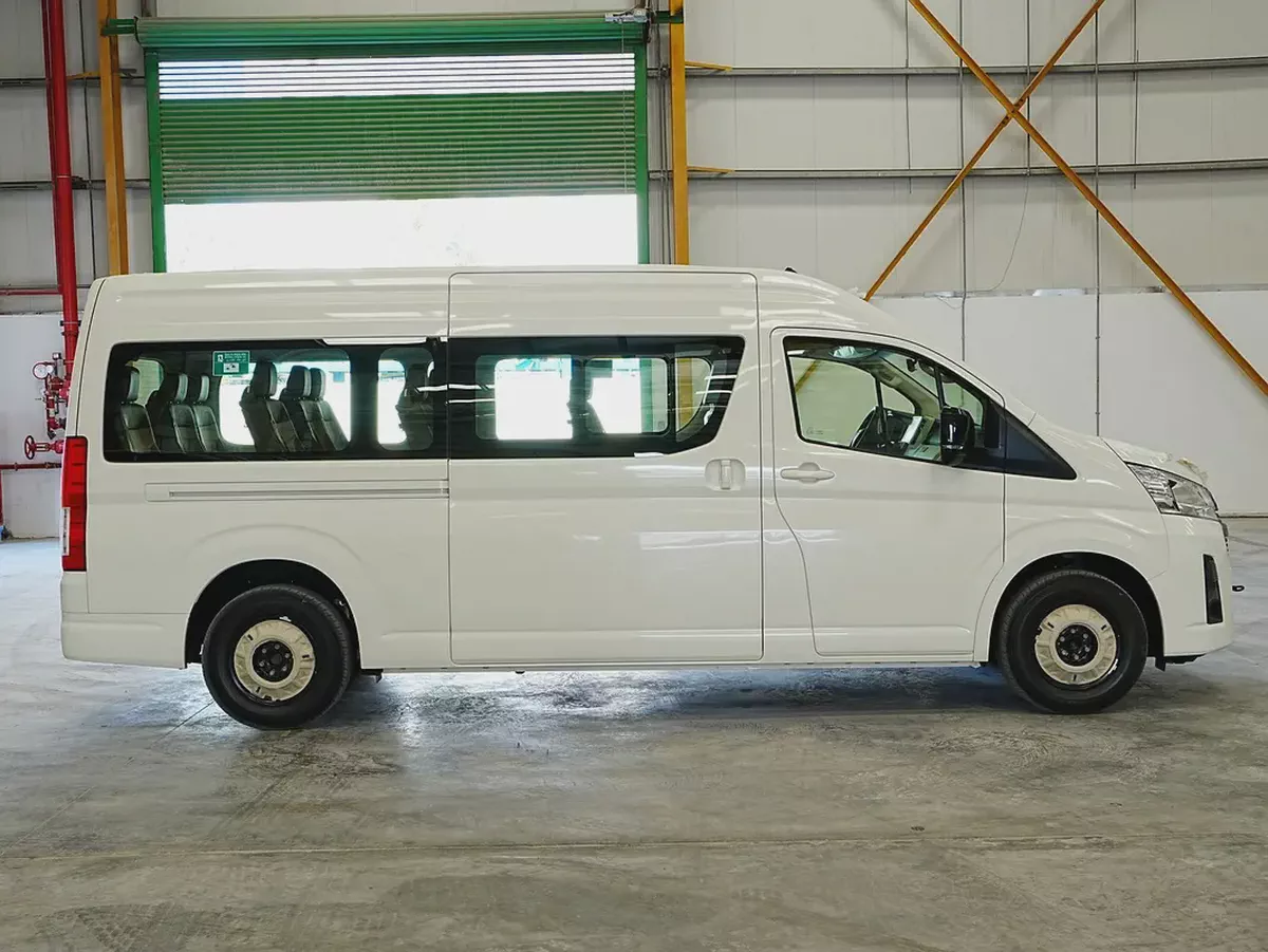 2026 TOYOTA HIACE PASSENGER VAN HIGH ROOF 3.5L PETROL GCC BRAND NEW 0KM-18-18