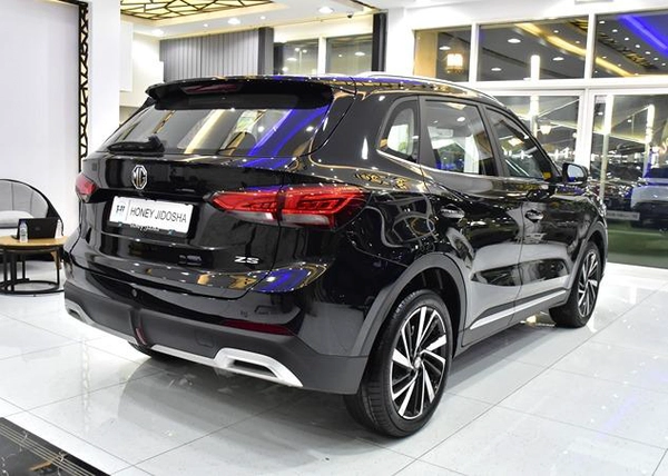 MG ZS ( 2026 Model ) in Black Color GCC Specs