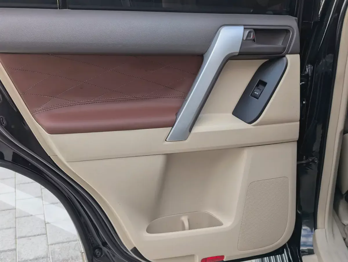 Toyota Prado 2019 V4 2.7L GCC Specs | Automatic | Interior and Exterior Excellent Condition-16-16