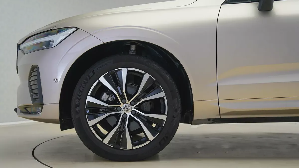 2024 Volvo XC60 B5 Ultimate Dark | GCC Specs |Volvo Active Warranty January 2028-10-10