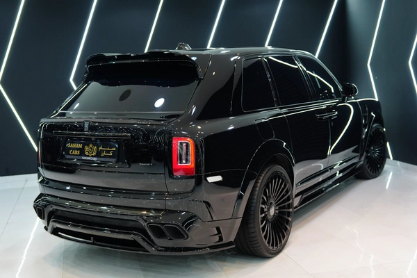 Rolls-Royce Cullinan Black Badge Mansory