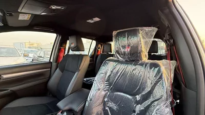 Toyota Hilux GR Sport 4.0L - Toyota Hilux - 2025 – 4.0L V6 4x4 (GCC)-9