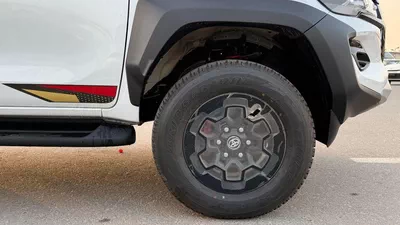 Toyota Hilux GR Sport 4.0L - Toyota Hilux - 2025 – 4.0L V6 4x4 (GCC)-17