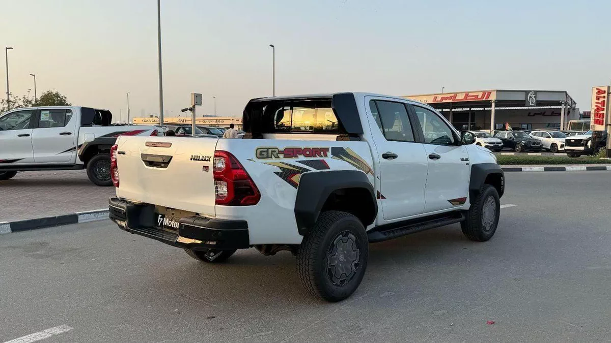 Toyota Hilux GR Sport 4.0L - Toyota Hilux - 2025 – 4.0L V6 4x4 (GCC)-20-0