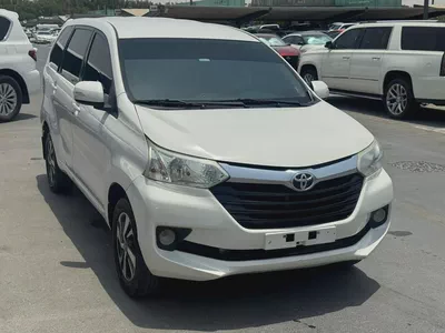 Toyota Avanza 2019 white color GCC calen car-1