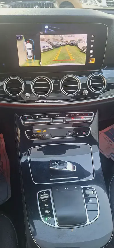 Pristine 2022 Mercedes-Benz E 350 - Luxury & Performance-10