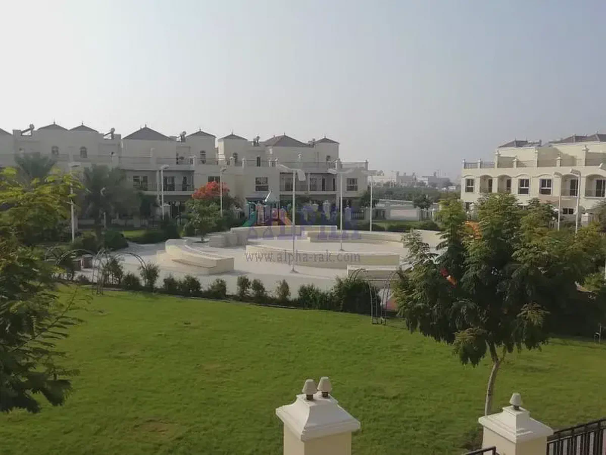 Great View |4 BR Unfurnished Villa-6-6
