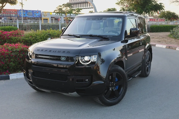 LAND ROVER DEFENDER 90 HSE ( P400 ) - GCC SPECS - ACCIDENT FREE - FULL SERVICE HISTORY -