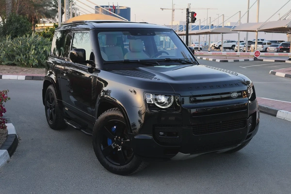 LAND ROVER DEFENDER 90 HSE ( P400 ) - GCC SPECS - ACCIDENT FREE - FULL SERVICE HISTORY -