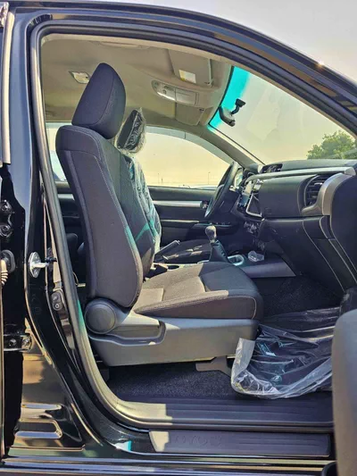 Toyota Hilux SGLX SR5 / NARROW BODY DOUBLE CABIN / 2.7L PETROL V4 M/T / REAL CAMERA WITH CHROME BUMPERS (CODE # HP2MF)-8