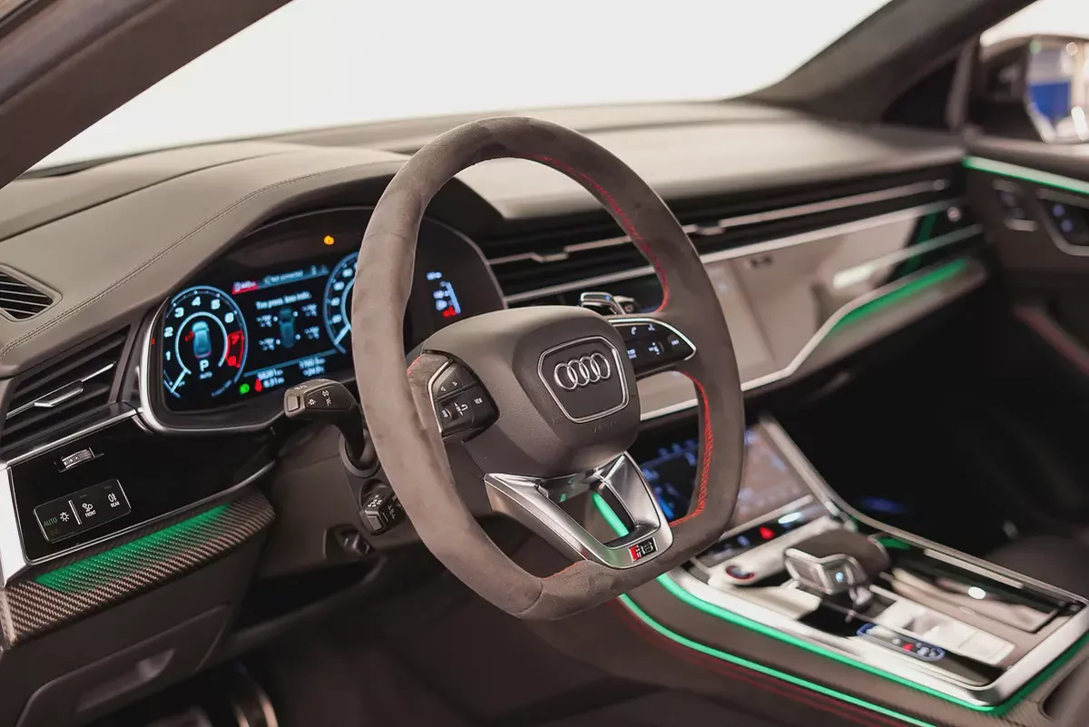 AED 5013 PM | AUDI RSQ8 2021 | UNDER AGENCY WARRANTY & SERVICE CONTRACT APRIL 2026 | ALCANTARA | GCC-10-10