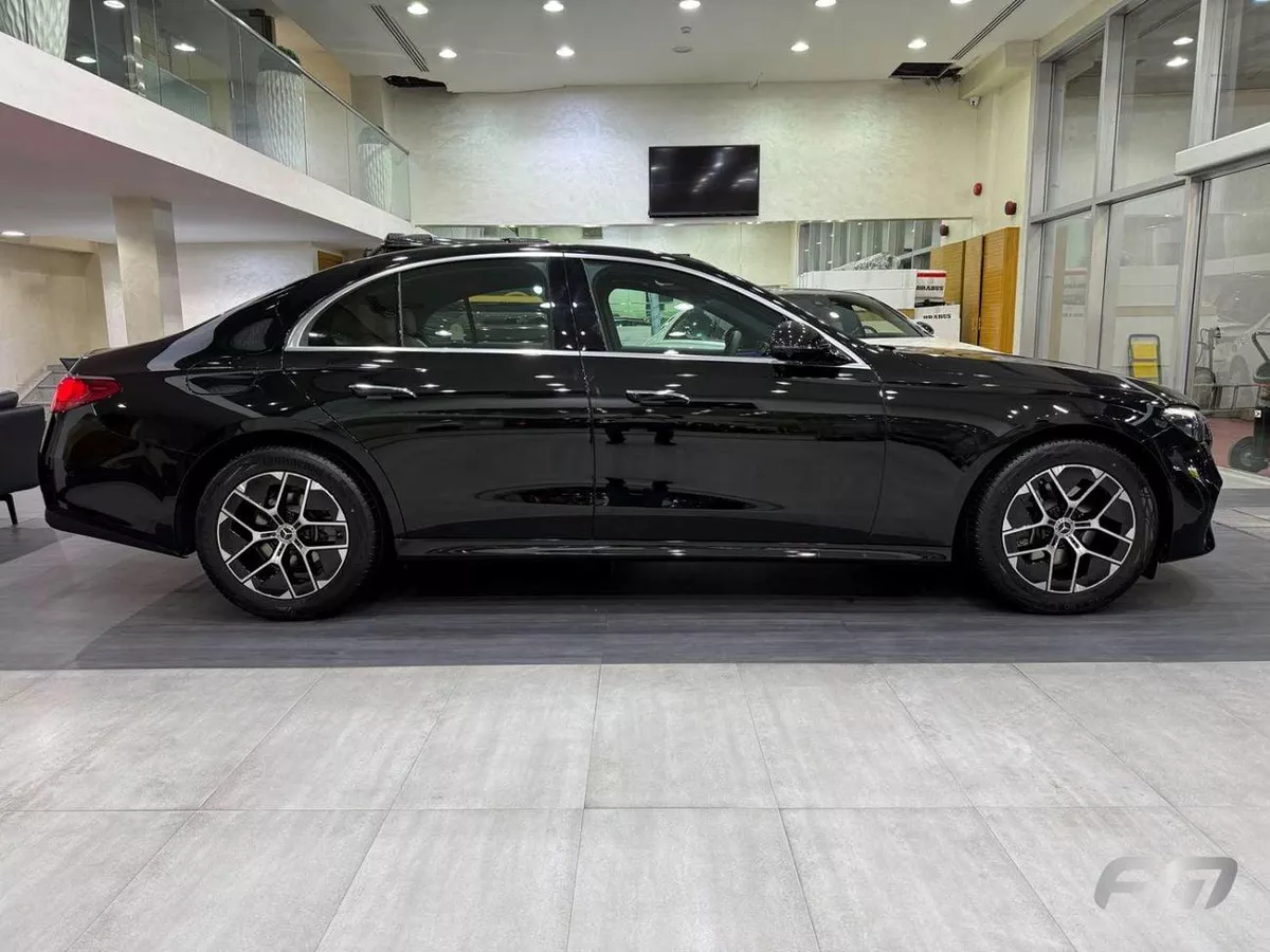 Mercedes Benz E200 STANDARD-4-0
