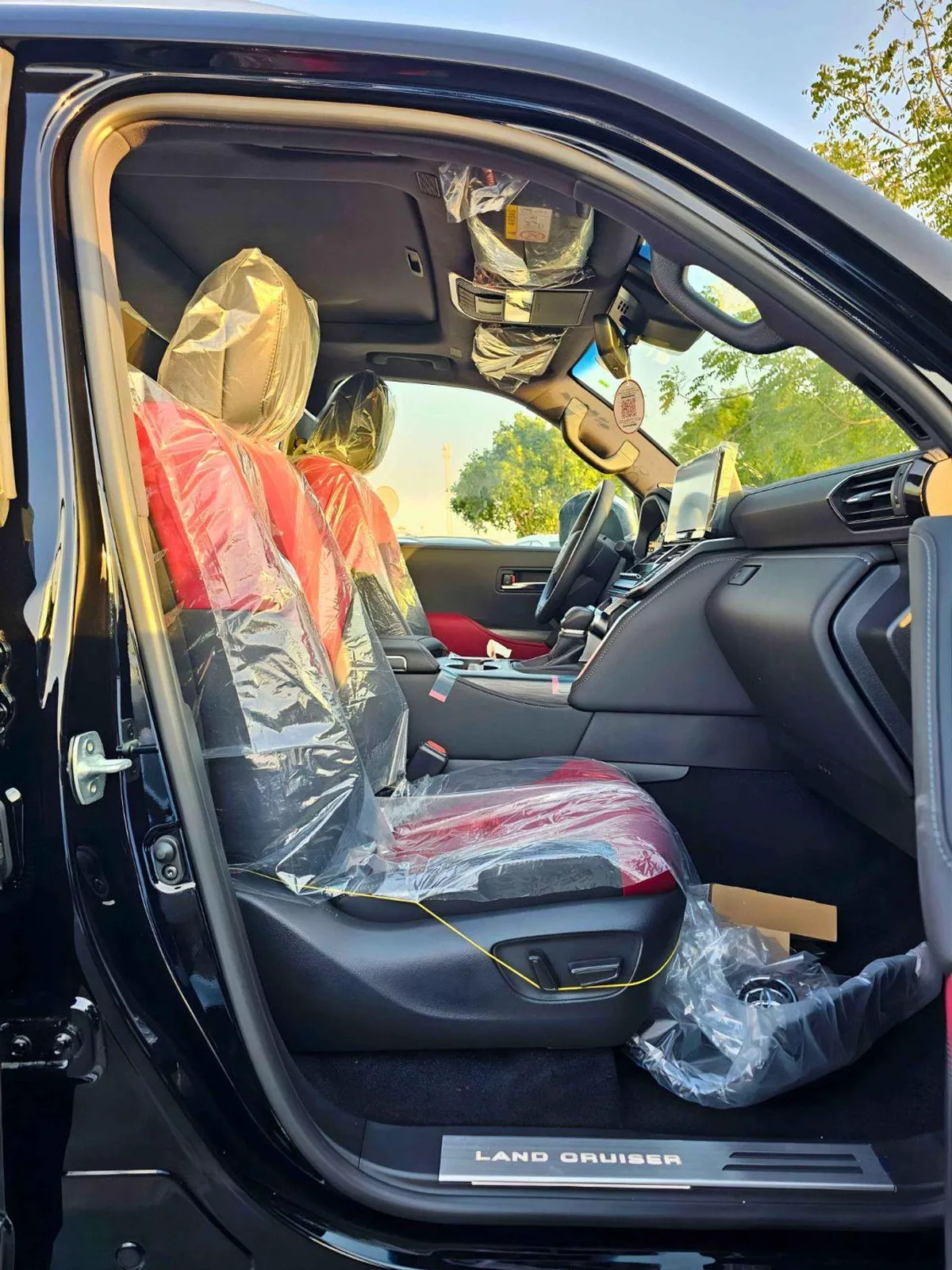 Toyota Land Cruiser VXR TWIN TURBO / 3.5L PETROL V6 4WD / 360* CAMERA / RADAR / DVD / HEADUP DISPLAY (CODE # VXR31HB)-12-0