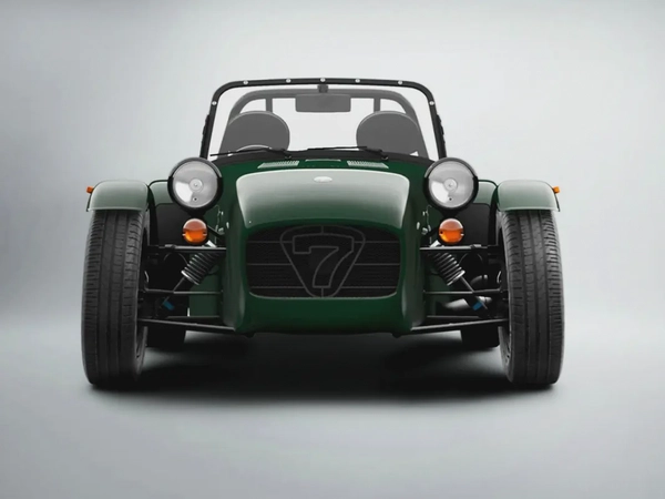 Cash: 179,000 AED | 2025 Caterham Seven 170S / Caterham Warranty