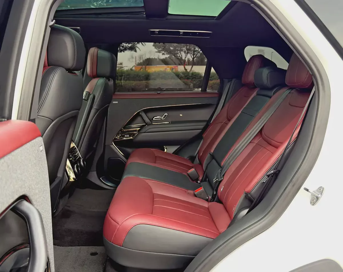 2024 Range Rover Sport P400 HSE Dynamic, Dealer Warranty, GCC Specifications-12-12