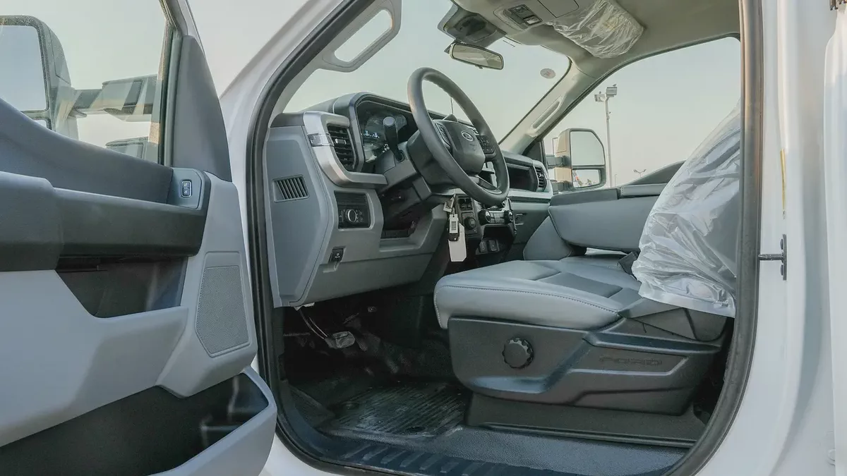 2024 Ford F250 XL 6.8L V8 AT Petrol-8-8