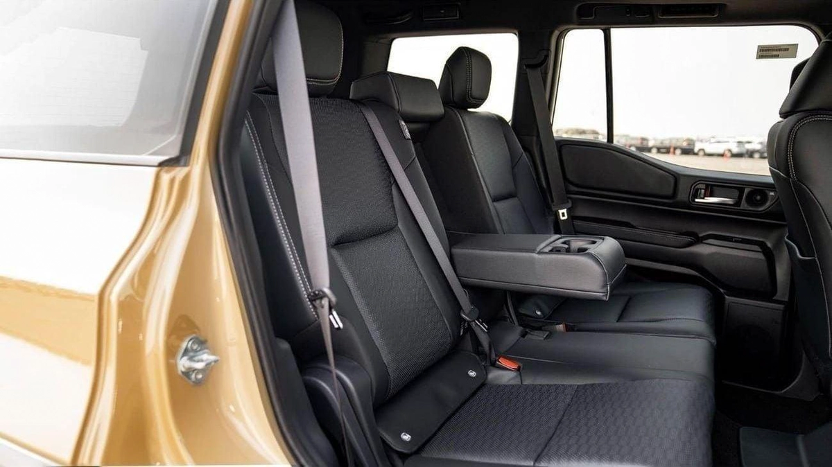 Toyota Prado TOYOTA PRADO 250 WX+ LUXURY 2.4P AT MY2025- SAND-13-0