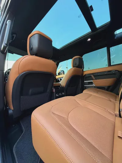 Land Rover Defender 110 HSE P400 | GCC Specs | under warranty-15
