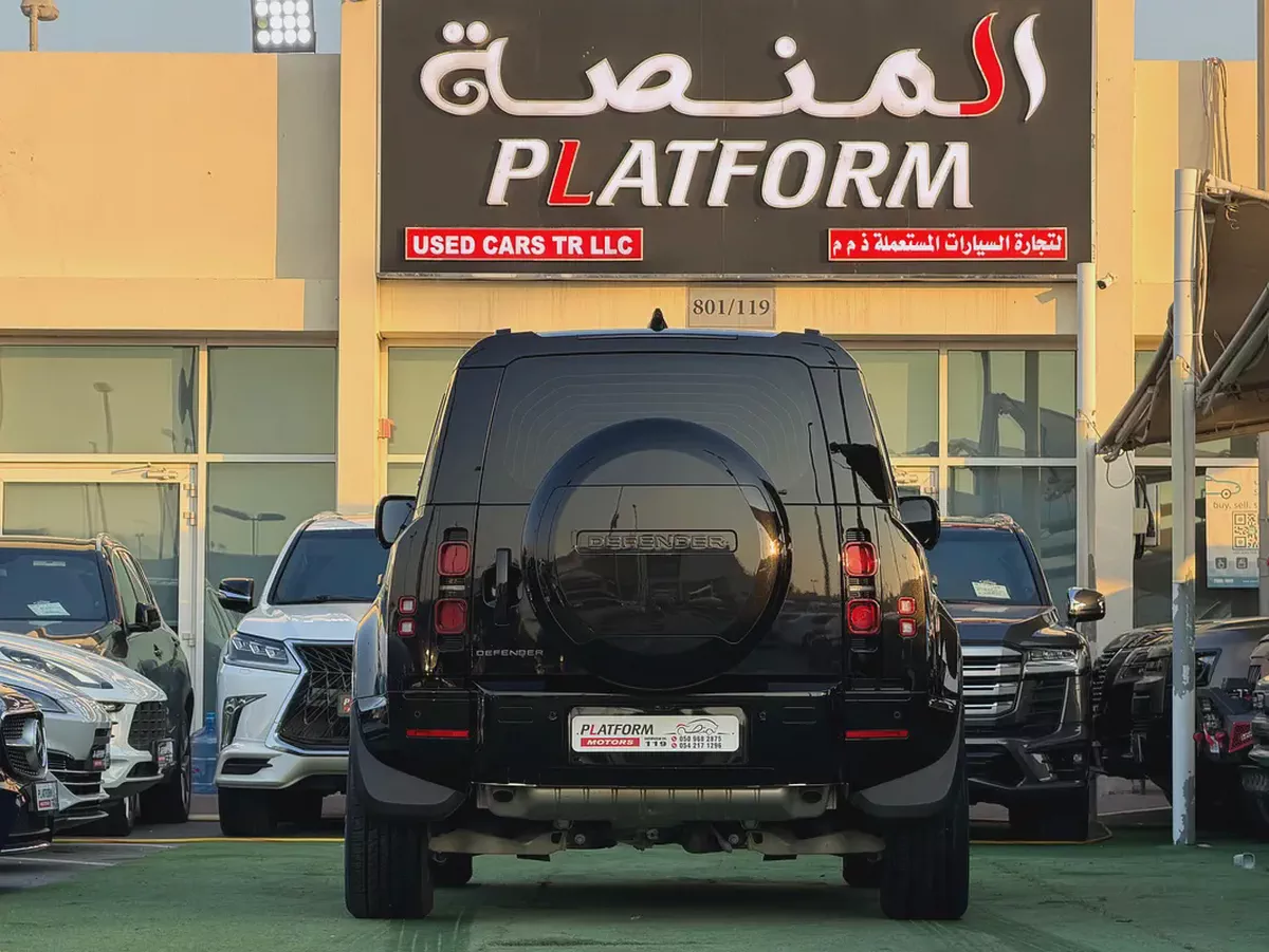 Land Rover Defender 110 HSE P400 | GCC Specs | under warranty-2-2