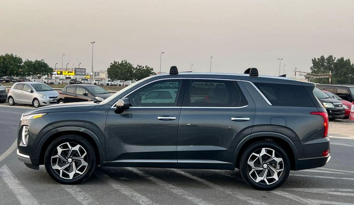 Hyundai Palisade 2022  Hyundai Palisade Calligraphy Edition Full Option Panoramic View - 360* 5 CAM - HUD - 3.8L  V6-3-0