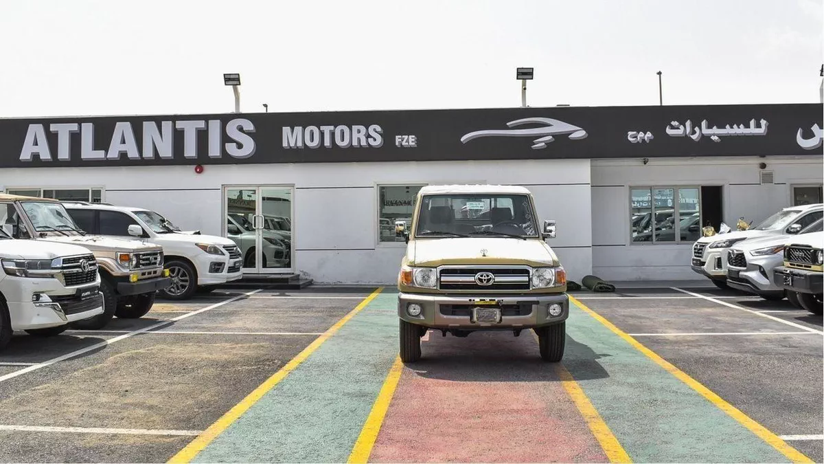 Toyota Land Cruiser Pick Up Classic  4.5L V8  Double Tank-1-0