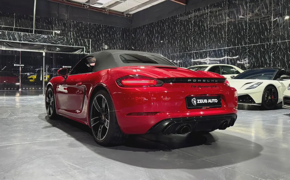 GCC | Full PPF by Porsche | Ceramic Coating | Ali E Sons Warranty 2030 | Ali E Sons Service 2028-4-4