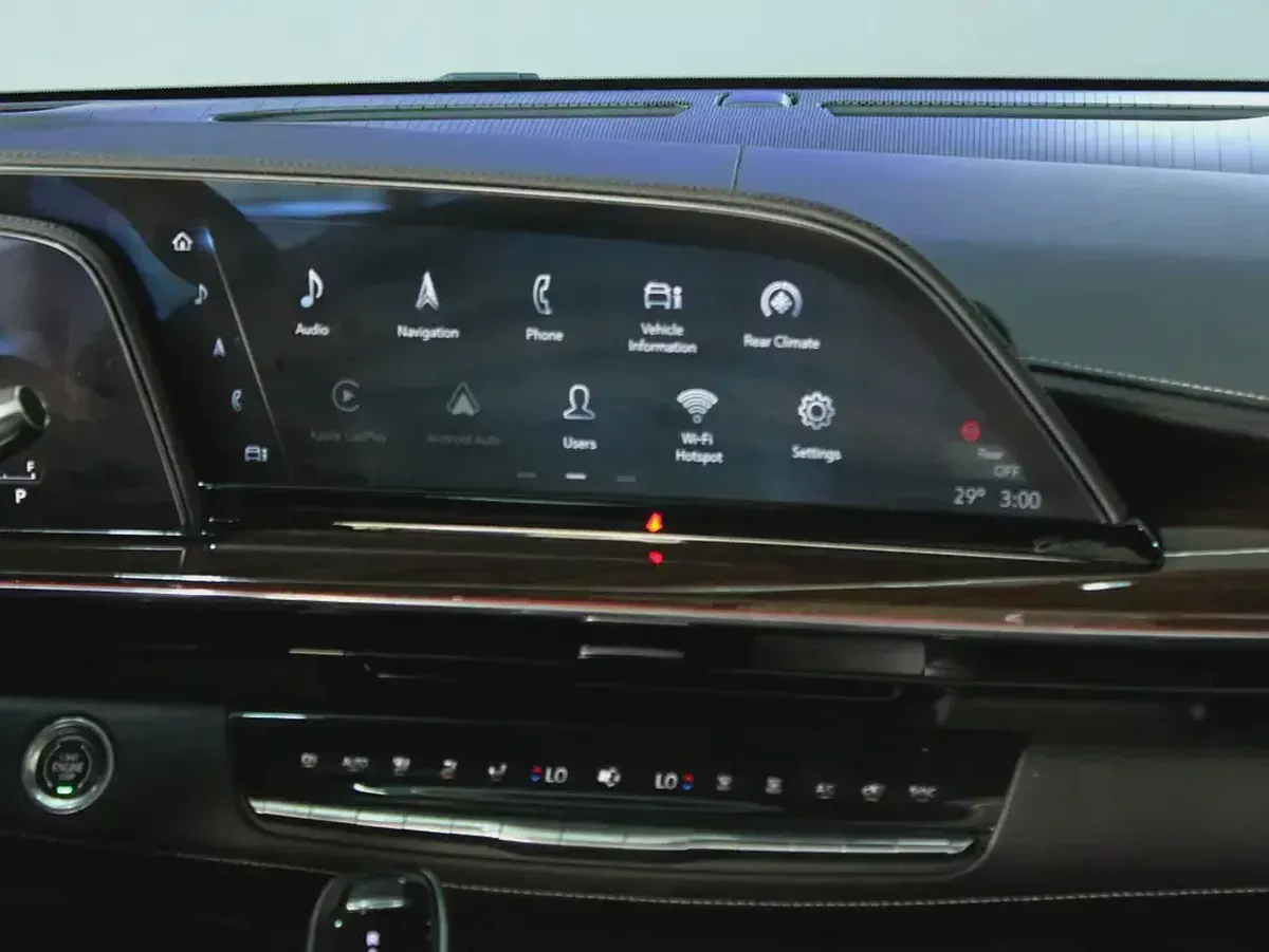 2022 - Cadillac Escalade Sport Platinum-17-17