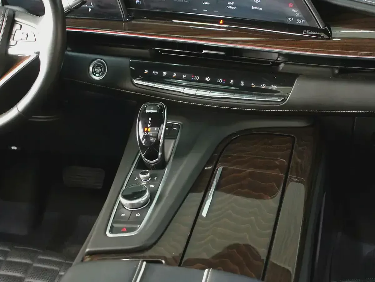 2022 - Cadillac Escalade Sport Platinum-18-18