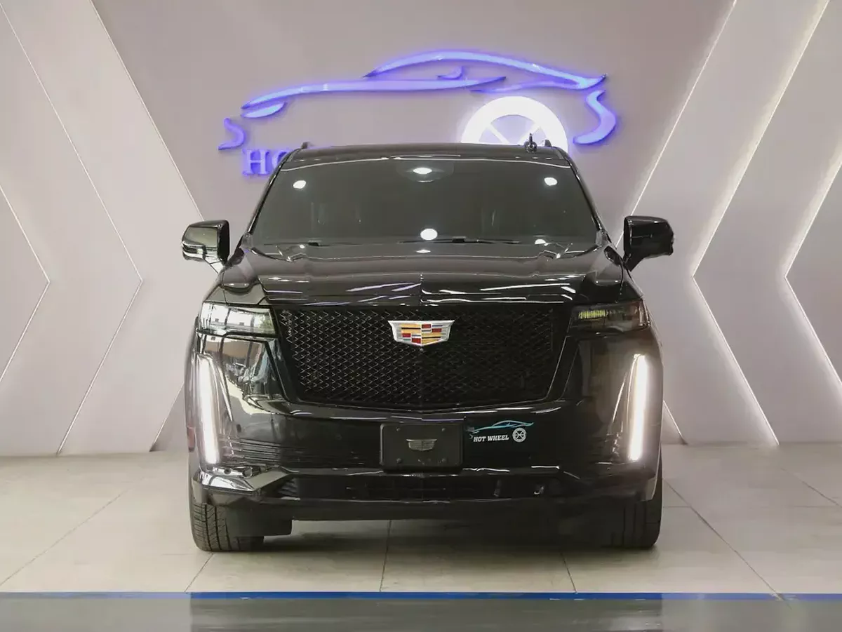 2022 - Cadillac Escalade Sport Platinum-2-2