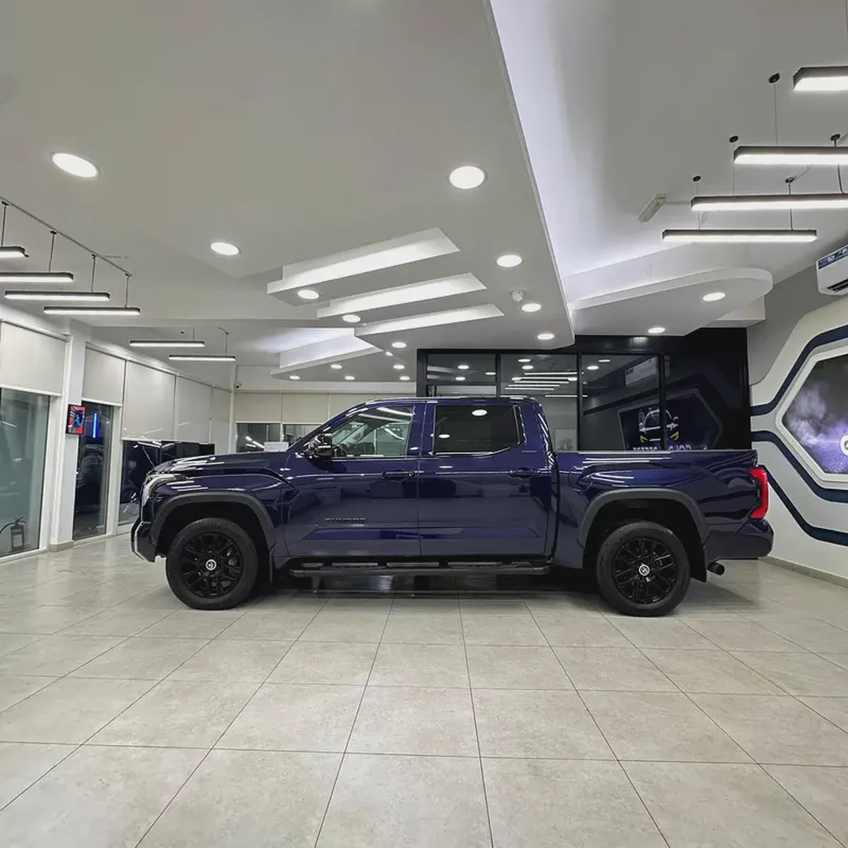 2024 Toyota Tundra Limited-2-2