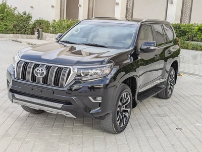 Toyota Prado TXL 2021 - V4 2.7L - GCC Specs - Excellent Condition-1