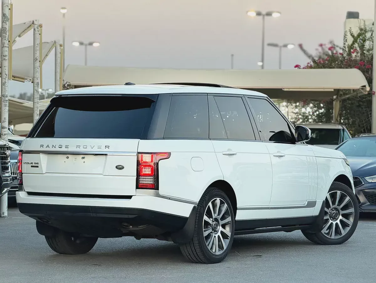 2015 Range Rover Vouge SE GCC Specs-5-5